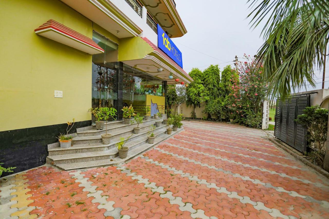 Fabhotel Kriti Green 瓦拉纳西 外观 照片